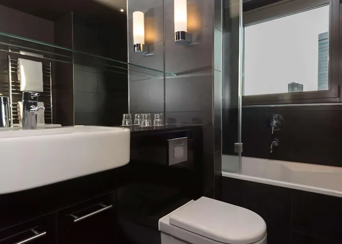 Adina Frankfurt Neue Oper Апарт-отель 4*